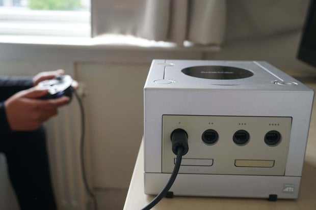 Gamecube-silver-console.jpg