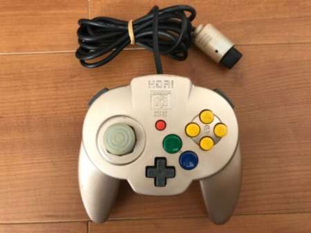 Hori-Gold-Nintendo-64-Controller-450x338-1.jpg