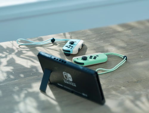 Switch_ACNH_Hardware_Tabletop__59096.jpg